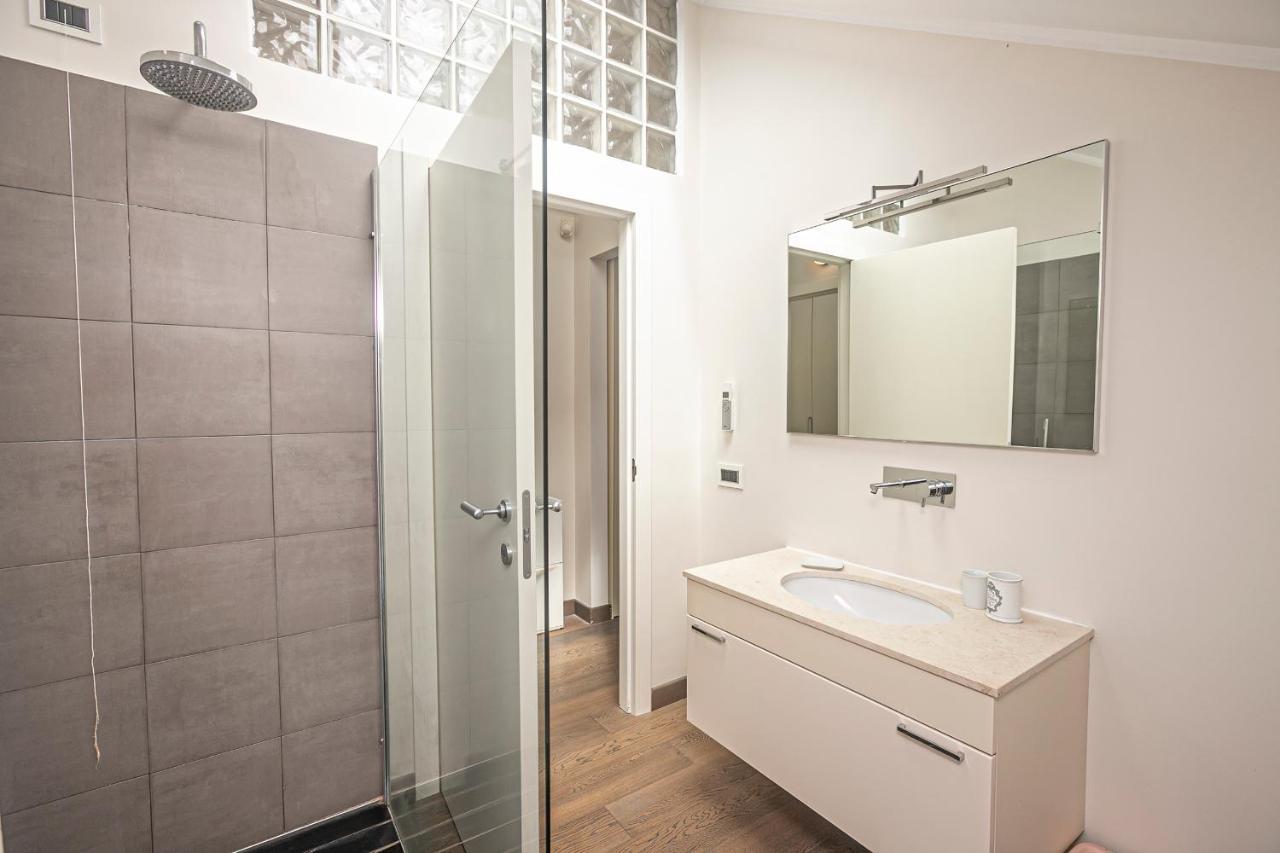 Real Italian Estate - Penthouse Apartment Genoa Luaran gambar